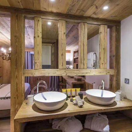 Luxury Chalet - Pool & Spa