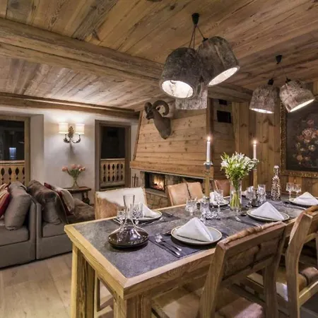 Luxury Chalet - Pool & Spa 度假居